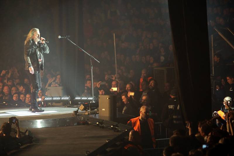 Koncert skupina Kabát na zimním stadionu ve Zlíně.