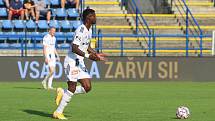 Fotbalisté Zlína (žluté dresy) v 5. kole FORTUNA:LIGY prohráli doma s Olomoucí 1:4.