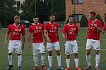 Fotbalisté Uherského Brodu (červené dresy) zvítězili v předkole MOL Cupu nad domácím Baťovem 5:0.