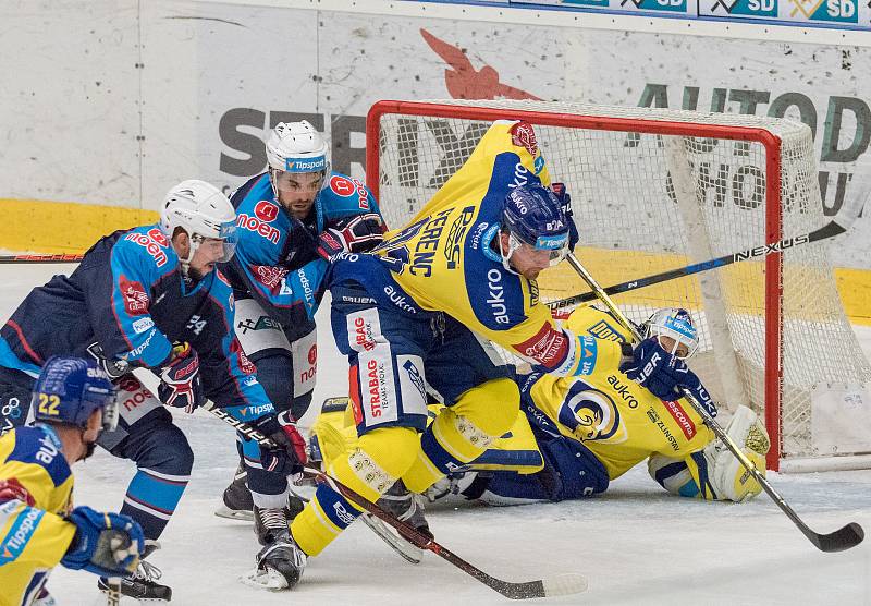 1. třetina zápasu Piráti Chomutov - Aukro berani Zlín Tipsport Extraligy v ledním hokeji.