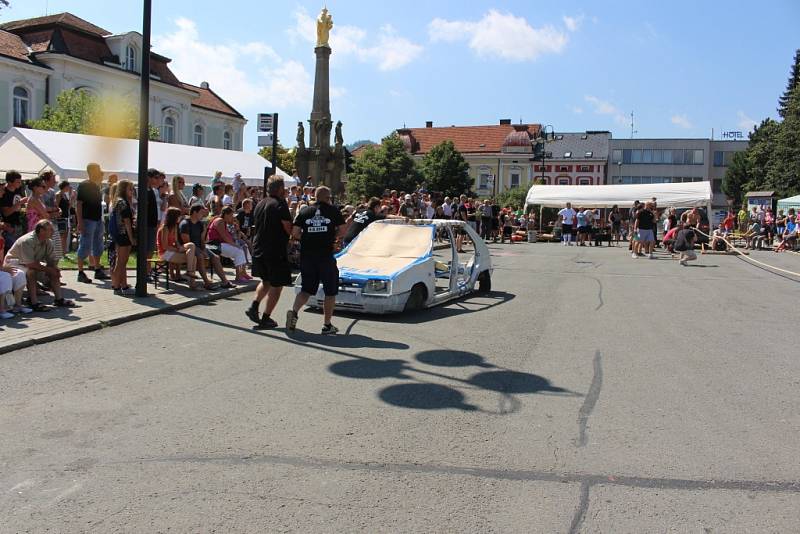 Ve Valašských Kloboukách se představili největší siláci z regionu