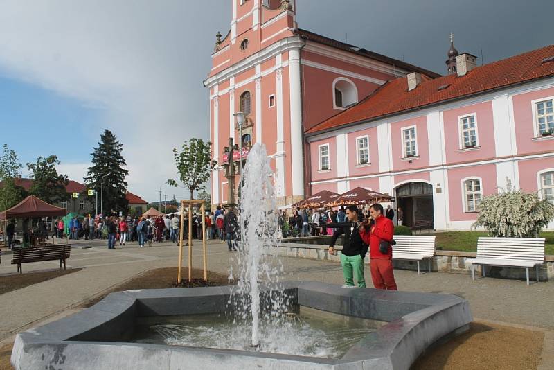 Ve Štípě otevřeli opravené náměstí