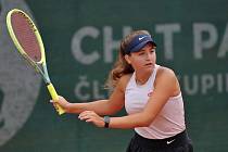 Šestnáctiletá tenistka Terezie Prici hájí barvy klubu Jiskry Otrokovice.