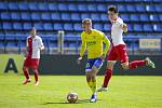 Fotbalisté Zlína (ve žlutých dresech) porazili na Letné třetiligovou Kroměříž 4:1.