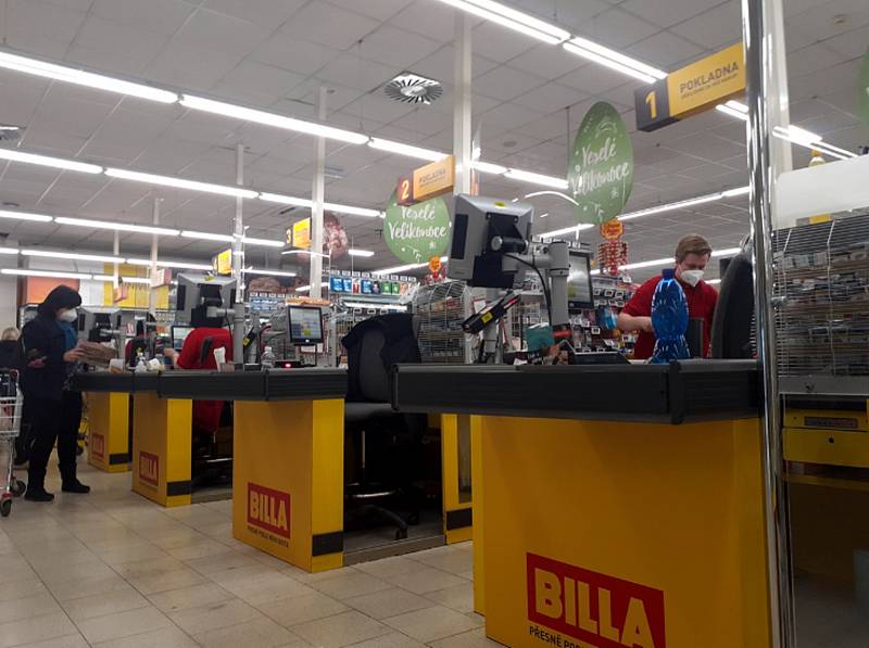 Ve čtvrtek odpoledne bylo v supermarketech ve Zlíně klid.