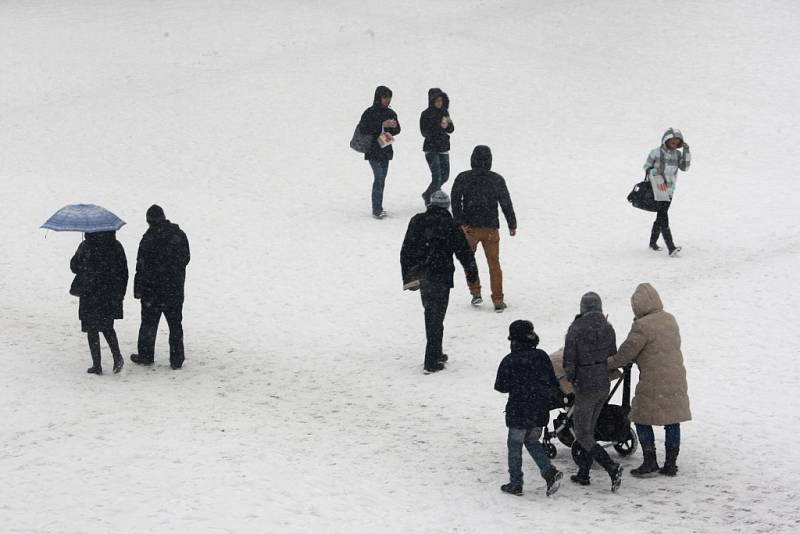 Sníh na náměstí ve Zlíně
