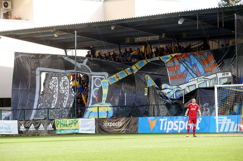 Fastav Zlín (ve žlutém) proti FC Slovácko