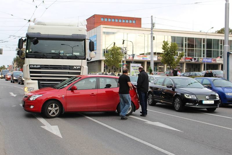 Dopravní nehoda v centru Zlína.