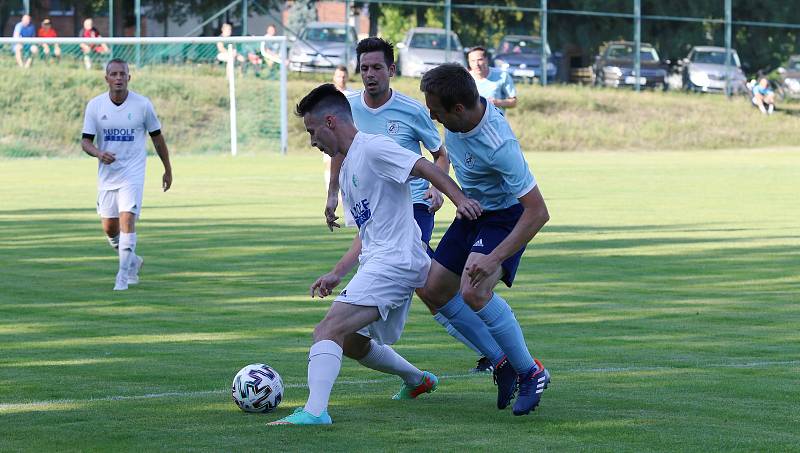 Fotbalisté Kostelce odehráli derby proti Fryštáku. V divokém zápase prohráli 3:4.