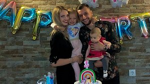 Manželé Denisa a Adnan Džafićovi společně vychovávají dvě dcery.