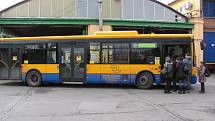 Nevidomé děti trénovaly cestování autobusem městské hromadné dopravy ve Zlíně.