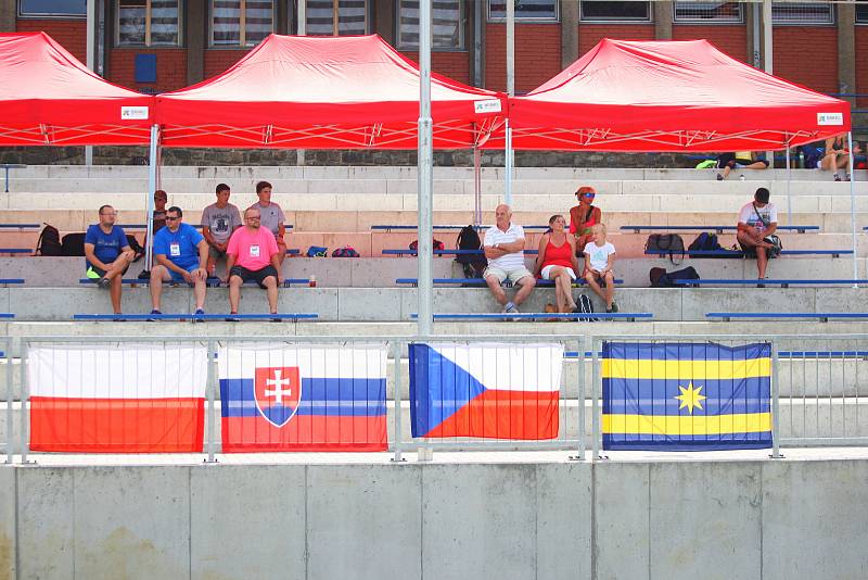 Letošní Zlínský mítink, který se v sobotu uskutečnil na Stadionu mládeže, svými výkony ozdobili čeští reprezentanti Zdeněk Stomšík, Jan Veleba nebo Radek Juška. Foto: Deník/Libor Kopl