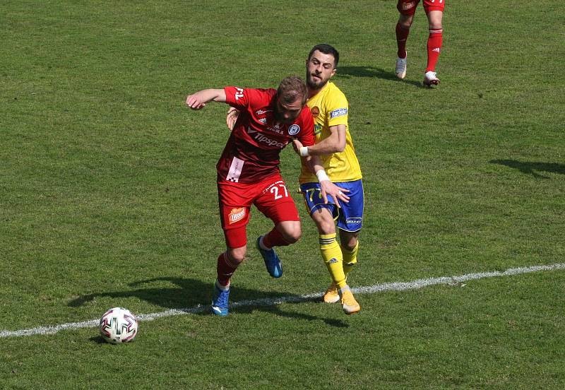 Fotbalisté Zlína (ve žlutých dresech) se v reprezentační přestávce utkali se Sigmou Olomouc.