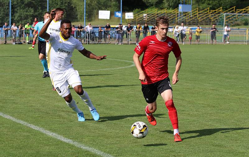 Fotbalisté Zlína (bílé dresy) ve středečním přípravném zápase zdolali druholigový Vyškov 3:0.