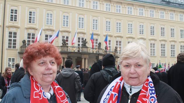 Jaroslava Směšná a Eva Janíková ze Slovácka se vydaly do Prahy také. Být na inauguraci prezidenta byl pro ně zážitek. Z ceremoniálu byly dojaté. 