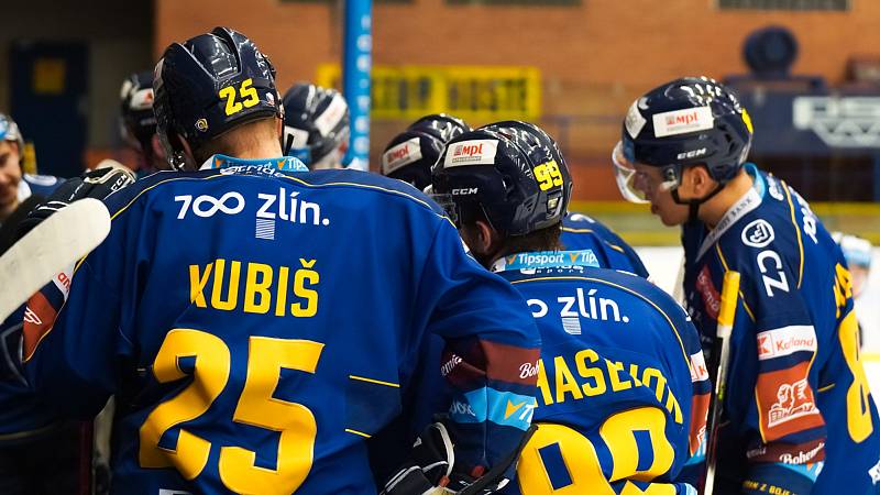 Hokejisté Zlína (modré dresy) ve 28. kole TIpsport extraligy vyzvali Plzeň.
