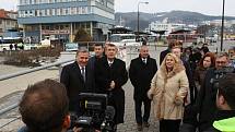 Premiér v demisi Andrej Babiš zavítal v pondělí 5. března 2018 během návštěvy zlínského kraje do Vsetína. Na programu byla i prohlídka vsetínského nádraží, které čeká rozsáhlá rekonstrukce.