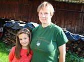 Simona Šimková z Loučky u Vizovic provozuje s manželem malou farmu. Věnují se chovu koz či krav, z jejich mléka vyrábějí různé výrobky.