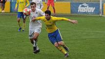 Nedělní derby fotbalistů Zlína a Slovácka v MSFL skončilo výhrou domácího Fastavu 2:1.