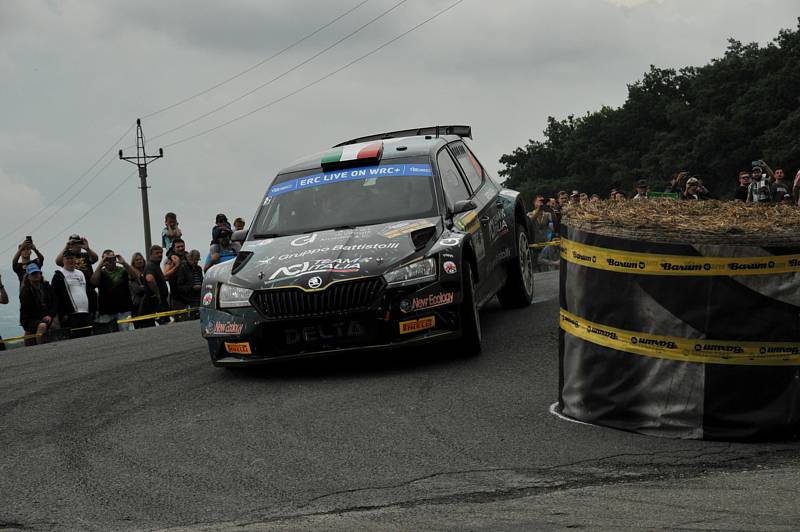 Nedělní průjezdy soudobých posádek 51. ročníku Barum Czech Rally Zlín na rychlostních zkouškách Pindula a Maják.