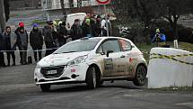 Exhibici VHS Mikuláš Rally ve Slušovicích v sobotu opanoval Ondřej Bisaha se spolujezdcem Jakubem Navrátilem ve voze Hyundai i20 R5. Druhé místo obsadil Martin Vlček se shodným vozem a na třetím místě se umístil Antonín Tlusťák s vozem Škoda Fabia.