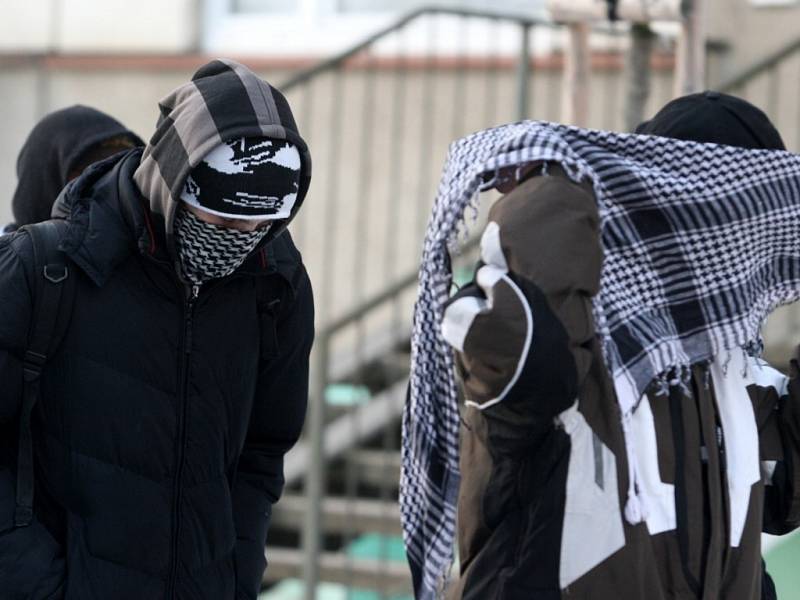 Nepovolená demonstrace anarchistů v Otrokovicích. 