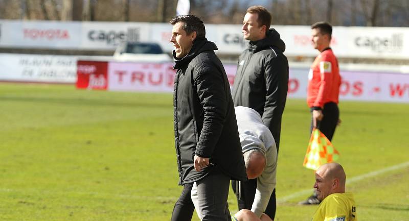 Fotbalisté Zlína (žluté dresy) se ve 28. kole FORTUNA:LIGY představili v Jablonci.