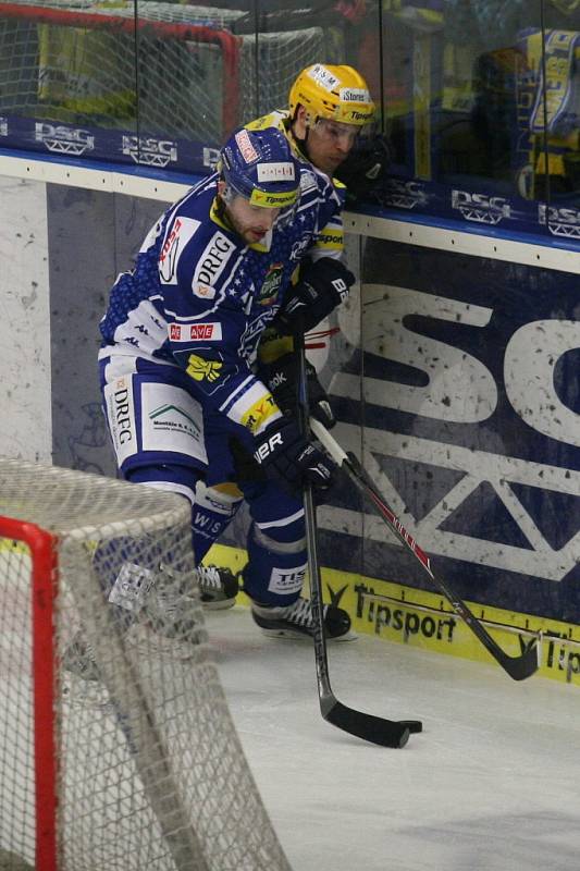 S nožem na krku v podobě vyřazení vstupovali do sobotního 6. zápasu čtvrtfinále play-off extraligy domácí hokejisté Zlína proti Kometě Brno.