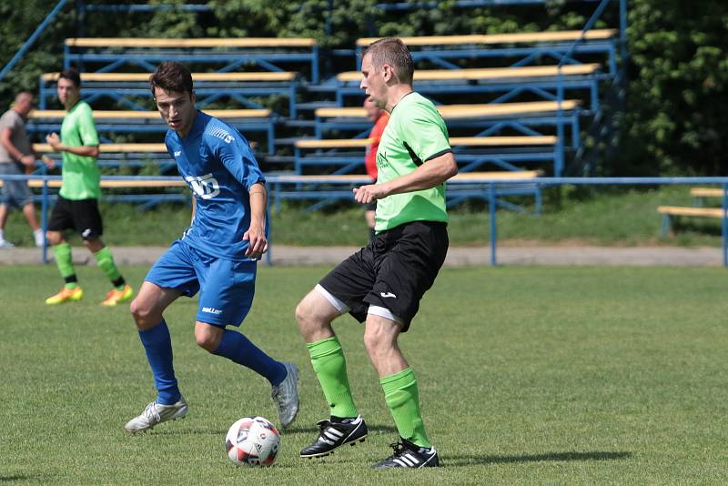 Fotbalisté Lužkovic - Želechovic ve 25. kole krajské I. B třídy doma zdolali Malenovice 5:2.