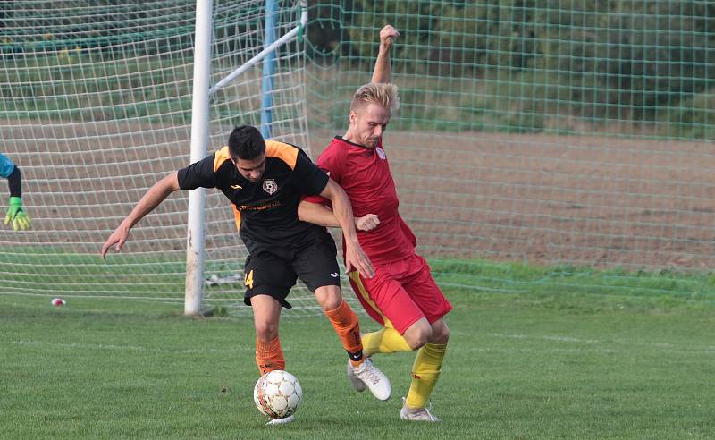 Fotbalisté Louk doma v 7. kole krajské I. B třídy skupiny B podlehli Přílukám 1:2 na penalty.