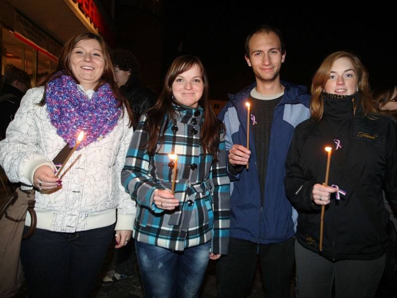 Studentský průvod k 17. 11. na náměstí míru ve Zlíně.