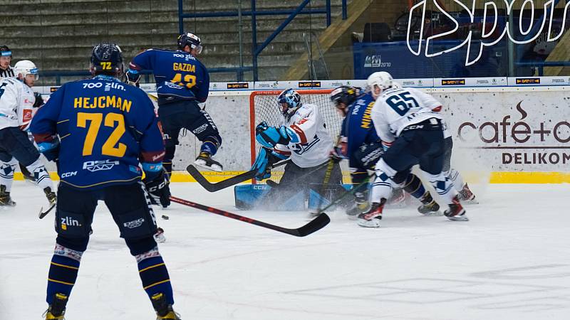 Hokejisté Zlína (modré dresy) ve 28. kole TIpsport extraligy vyzvali Plzeň.