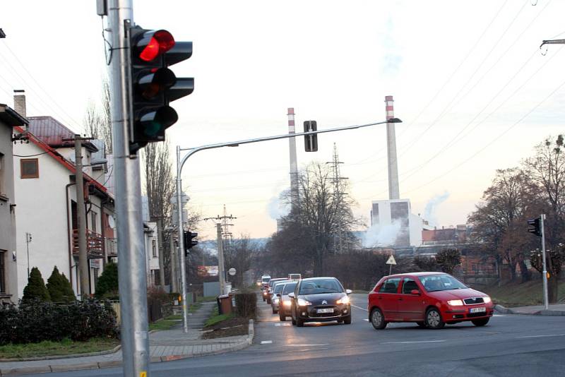 Nová světelná křižovatka na nábřeží v Prštném ve Zlíně.