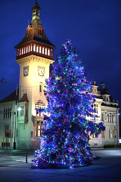 Vánoční strom v Napajedlích.