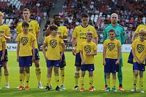 Fotbalisté Zlína (žluté dresy) zakončili nadstavbovou část FORTUNA:LIGY v neděli v Brně.