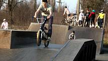 Skatepark na Napajedlích obsadili především mladí sportovci; neděle 28. února 2021