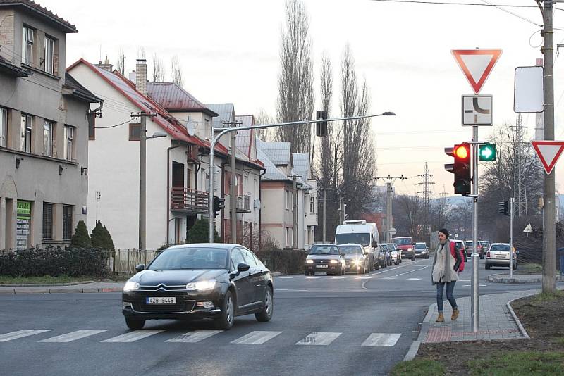 Nová světelná křižovatka na nábřeží v Prštném ve Zlíně.