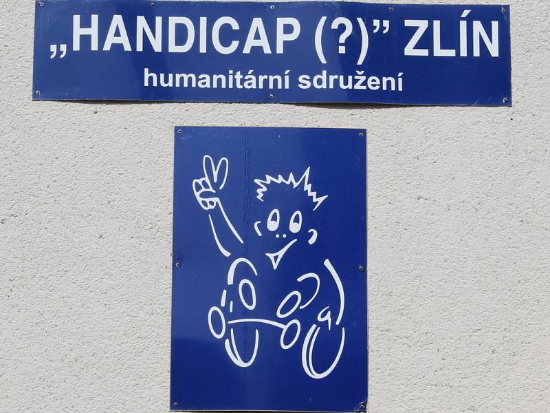 Zlínské občanské sdružení Handicap (?) Zlín letos slaví dvacáté výročí. Na snímku je jeho ředitel Aleš Chudárek.