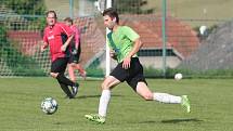 Fotbalisté Slopného (zelené dresy) si v Lize4 poradil s Drnovicemi, které díky hattricku Martina Váni zdolal 3:2. Foto: pro Deník/Jan Zahnaš