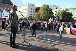 Strana svobodných pořádá demostraci proti evropské imigrační politice na náměstí Míru ve Zlíně..