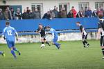 Zápas fotbalové I. B třídy mezi Lužkovicemi (v černém) a Veselou ovládli domácí 2:0.