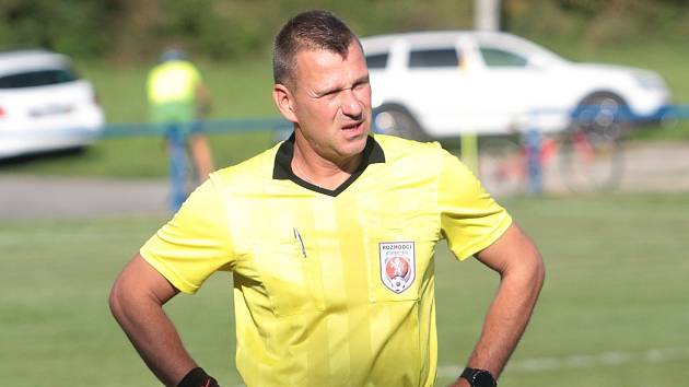 Fotbalový ročník Vlastimil Ogrodník byl vyřazen z listiny rozhodčích pro moravské soutěže.