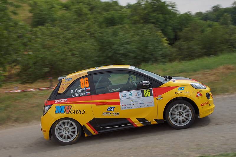 Stále k nezastavení je i po víkendu rallyeový závodník Martin Vopatřil