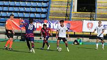 Fotbalisté Německa (bílé dresy) do osmnácti let zdolali na stadionu ve Zlíně Ameriku 2:0