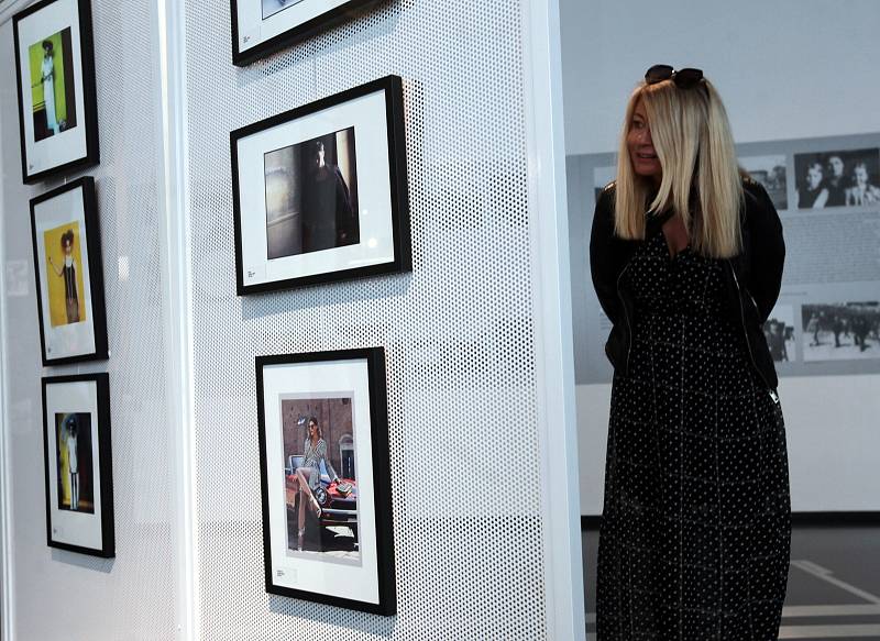 výstava ROBERT VANO fotografie nemusí být ostráVýstava fotografií světově uznávaného autora Roberta Vana v negalerijním prostředí - expozici Princip Baťa - nabídne po dobu pouhého jednoho měsíce nečekaná spojení mezi industriálním prostorem a špičkovou fo