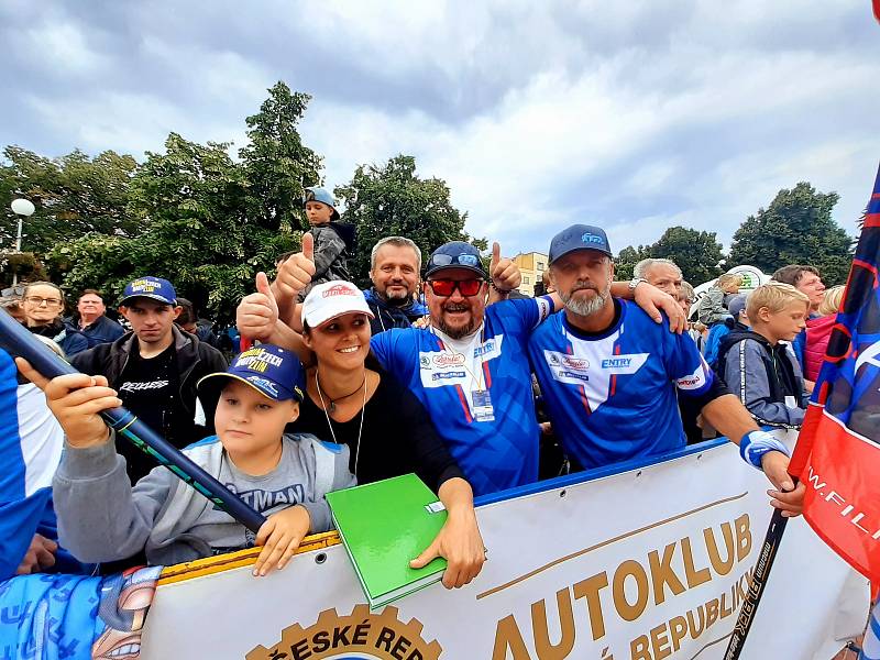 Vítězem 50. ročníku Barum Czech Rally Zlín se stal Jan Kopecký. Letošní barumku přišly na náměstí Míru ve Zlíně zakončit stovky  lidí. 29. srpna 2021