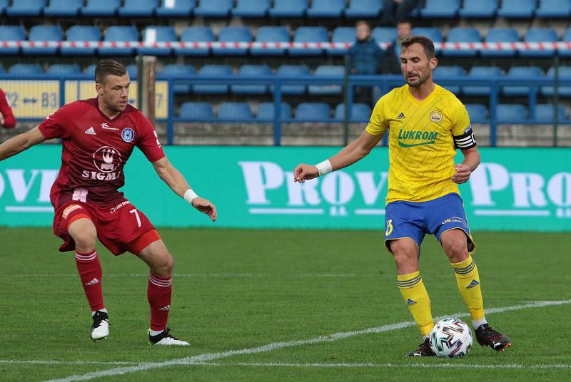 Fotbalisté Zlína (ve žlutých dresech) prohráli v 5. kole FORTUNA:LIGY se Sigmou Olomouc 0:1