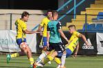 Fotbalisté Zlína (žluté dresy)  v generálce porazili slovenskou Senici 3:0. Foto: pro Deník/Jan Zahnaš