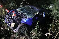 Havárie osobního automobilu ve Hvozdné na Zlínsku; červenec 2023