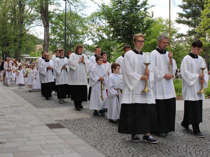 V neděli 18. června 2017 zaplnili park Komenského ve Zlíně věřící ze zlínské farnosti sv. Filipa a Jakuba, aby oslavili významný svátek, tzv. Boží Tělo. Slavnostní mše svatá začala v 10 hodin dopoledne v parkovém altánku. Po ní následovalo požehnání celém